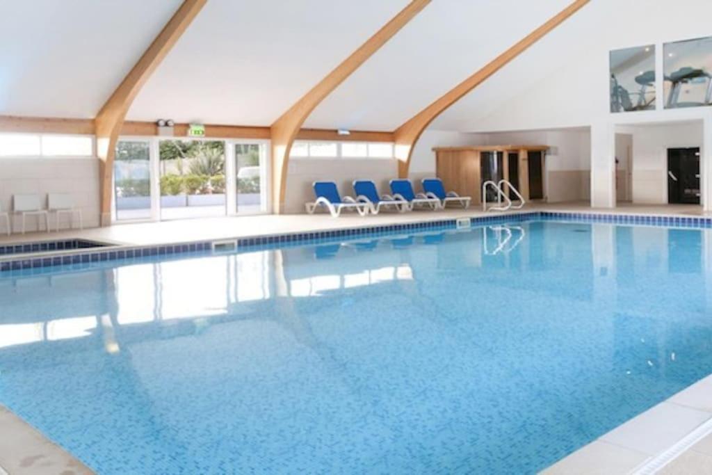 Retallack Resort 4 Bedroom Lodge - Hot Tub For Hire On Request -Pool & Spa Padstow Dış mekan fotoğraf