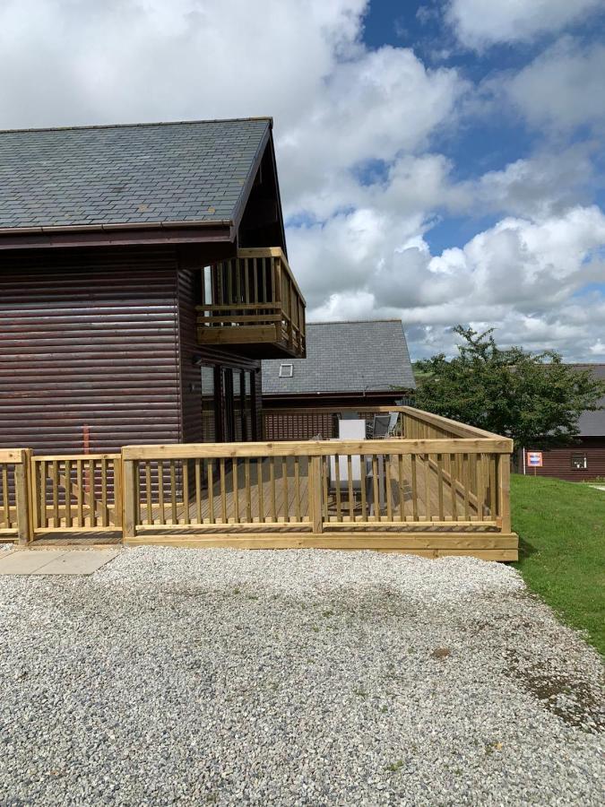 Retallack Resort 4 Bedroom Lodge - Hot Tub For Hire On Request -Pool & Spa Padstow Dış mekan fotoğraf